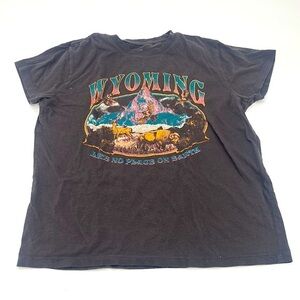 UEC DOE. Wyoming t-shirt size small